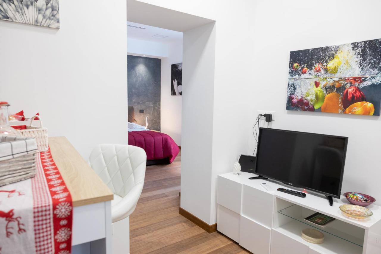 Eutuxia Apartment Taranto Bagian luar foto