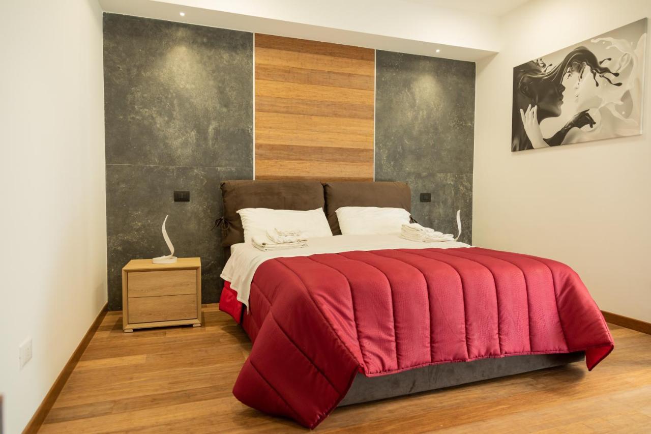 Eutuxia Apartment Taranto Bagian luar foto