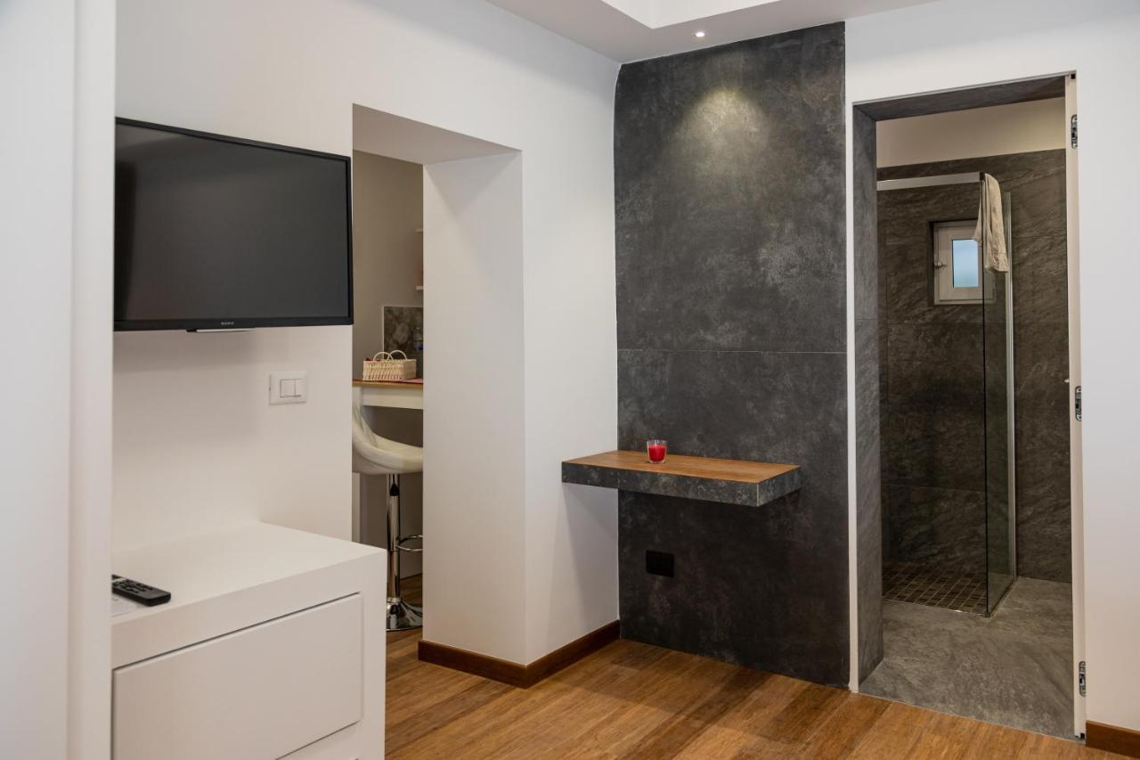 Eutuxia Apartment Taranto Bagian luar foto